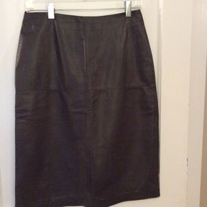 Ladies dark brown leather skirt